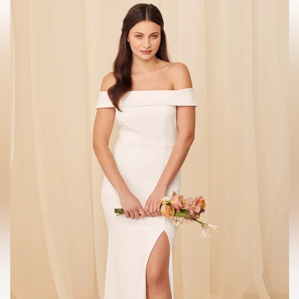 NWOT Lulu’s Aveline White Off-the-Shoulder Maxi Dress